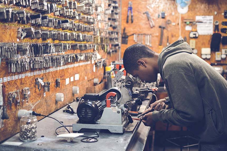 Locksmith Cutting Keys